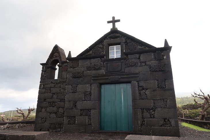 Igreja de Cabrito - Ilha do Pico - Açores © Viaje Comigo