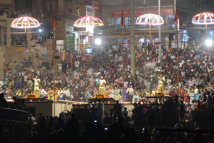 Cerimónia da noite - Varanasi - Índia © Viaje Comigo