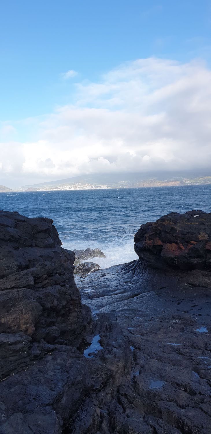Rola Pipas na Ilha do Pico - Açores © Viaje Comigo