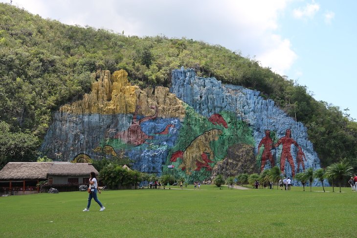 Mural Pré-Histórico, em Pinar del Rio - Cuba © Viaje Comigo