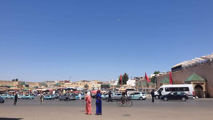 Praça Lahdim de Meknès - Marrocos © Viaje Comigo