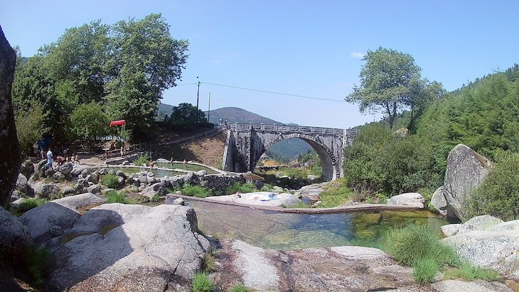 Praia Fluvial de Loriga - Seia - Guarda - Portugal © Viaje Comigo