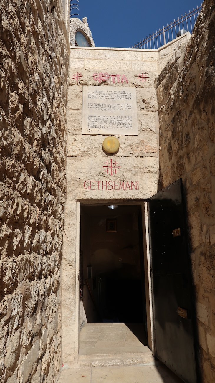 Gruta onde Jesus terá sido preso - Monte das Oliveiras - Jerusalém - Israel © Viaje Comigo