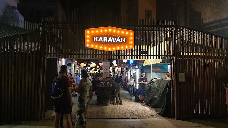 Karavan streetfood - Budapeste - Hungria © Viaje Comigo
