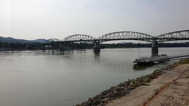Ponte de Esztergom - Hungria © Viaje Comigo