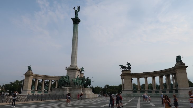 Praça dos Heróis em Budapeste - Hungria © Viaje Comigo