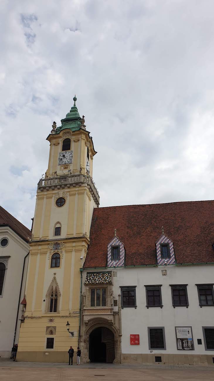 Relógio da torre - Bratislava - Eslovaquia © Viaje Comigo