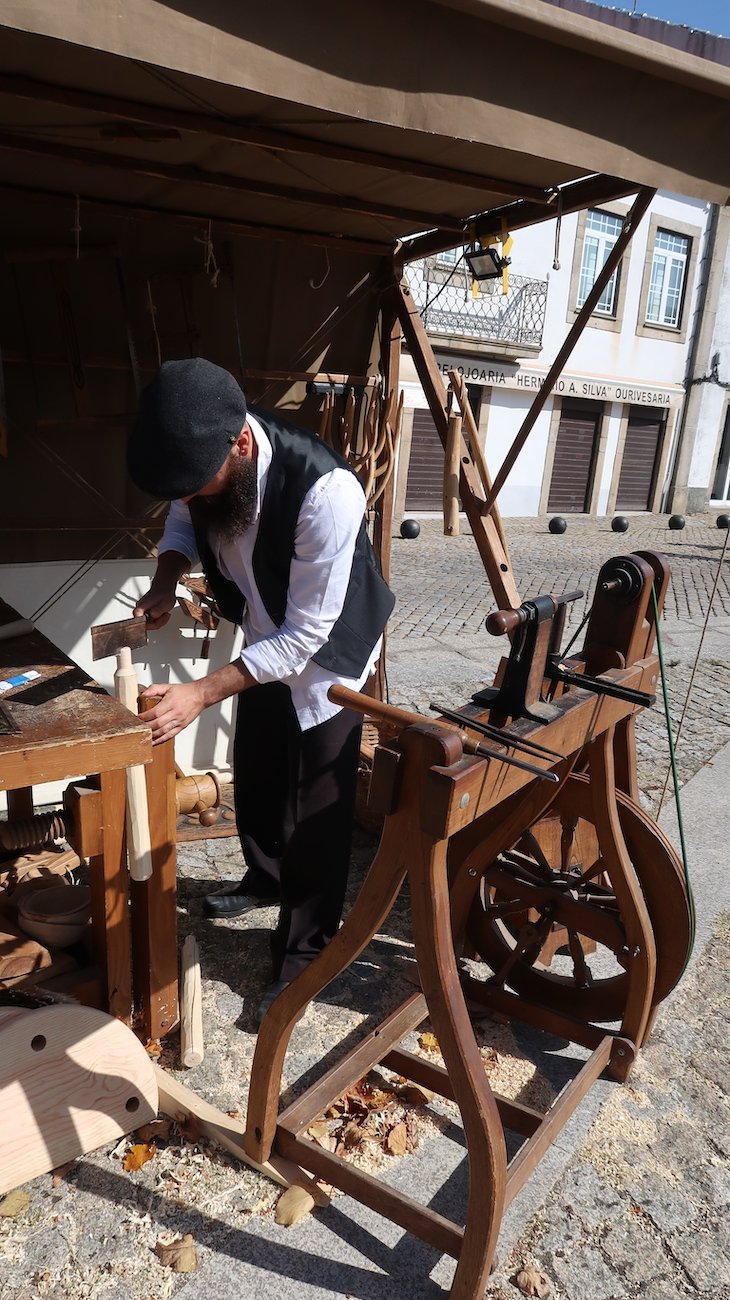 Carpinteiro no Ciclo 12 em Rede - Trancoso - Aldeias Históricas de Portugal © Viaje Comigo