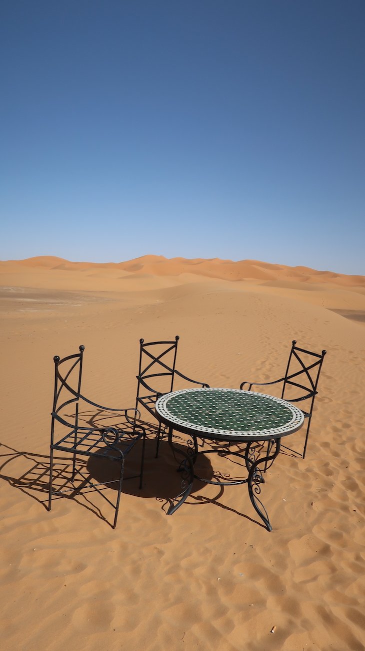 Acampamento junto das dunas de Erg Chebbi, Merzouga - Deserto Saara, Marrocos © Viaje Comigo