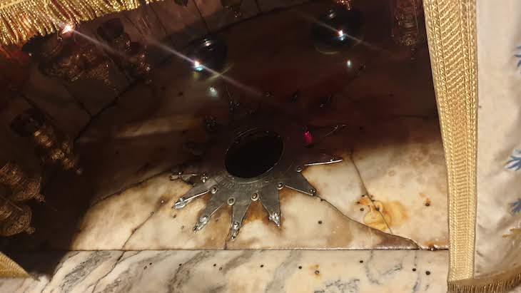 Estrela no chão da Gruta da Natividade - Belém - Palestina © Viaje Comigo