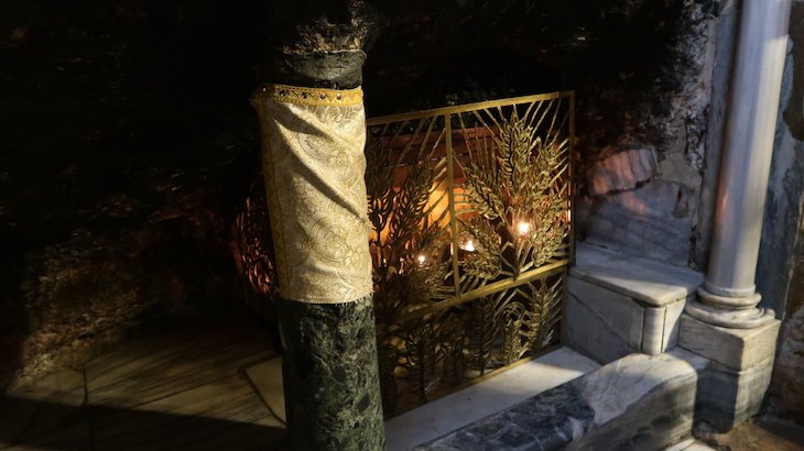 Gruta da Manjedoura na Basílica da Natividade - Belém - Palestina © Viaje Comigo
