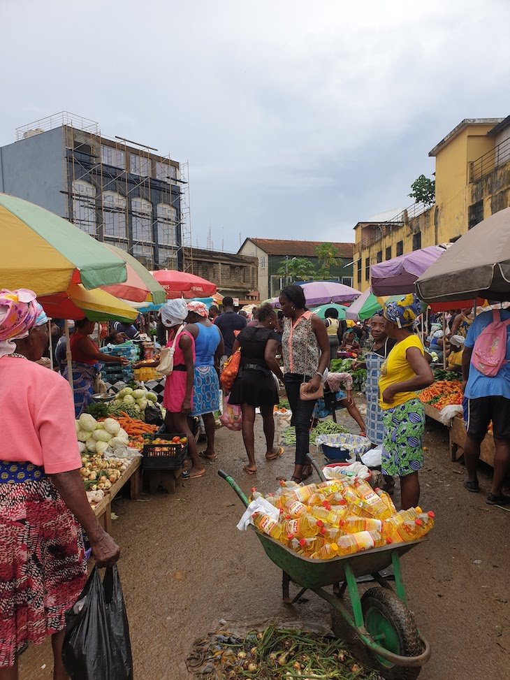 Mercado Municipal, Cidade São Tomé © Viaje Comigo