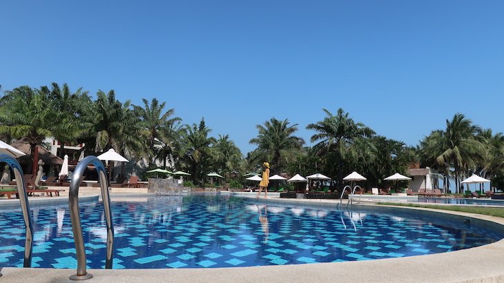 Piscina do Palm Garden Beach Resort & Spa, Hoi An - Vietname © Viaje Comigo