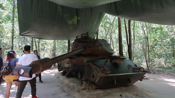 Tanque de guerra - Cu Chi Túneis - Vietname © Viaje Comigo