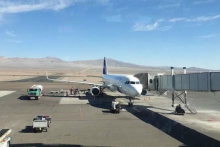 Avião Latam, aeroporto de Calama, Chile © Viaje Comigo