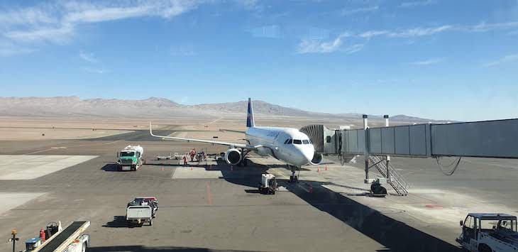 Avião Latam, aeroporto de Calama, Chile © Viaje Comigo