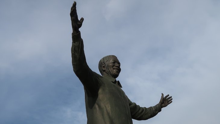 Estátua de Nelson Mandela, Pretoria - África do Sul © Viaje Comigo