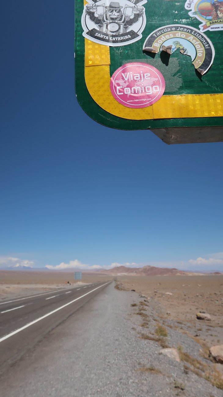 Trópico de Capricórnio - Tour Piedras Rojas e Lagunas Altiplânicas - Atacama - Chile © Viaje Comigo