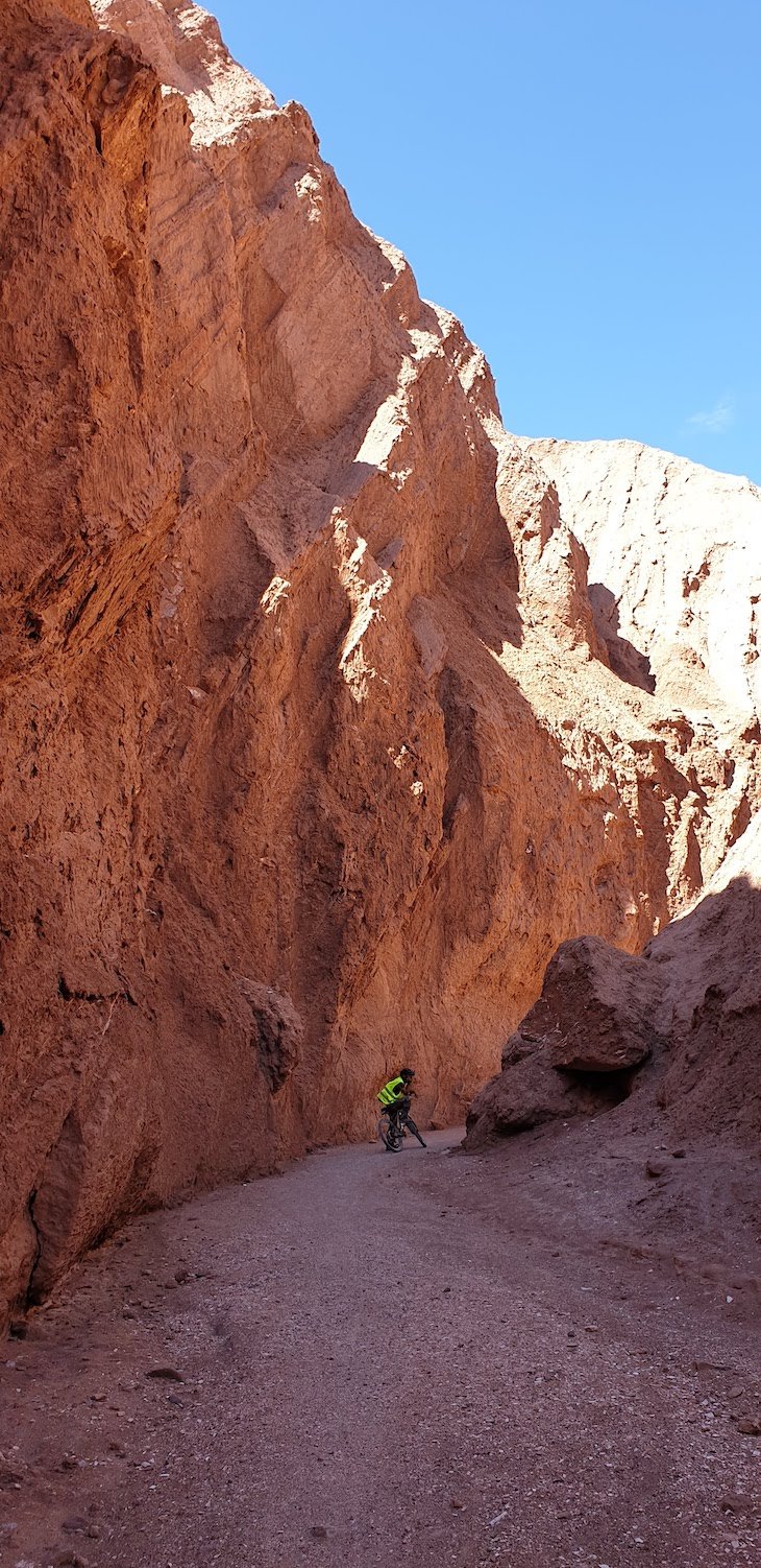 De bicicleta na Quebrada de Chulacao - Atacama - Chile © Viaje Comigo