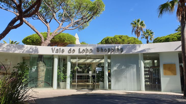 Vale do Lobo Shopping - Algarve - Portugal © Viaje Comigo