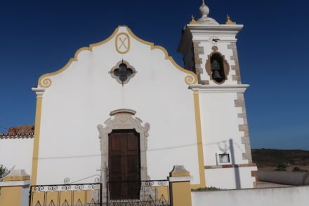 Igreja de Budens - Algarve - Portugal © Viaje Comigo