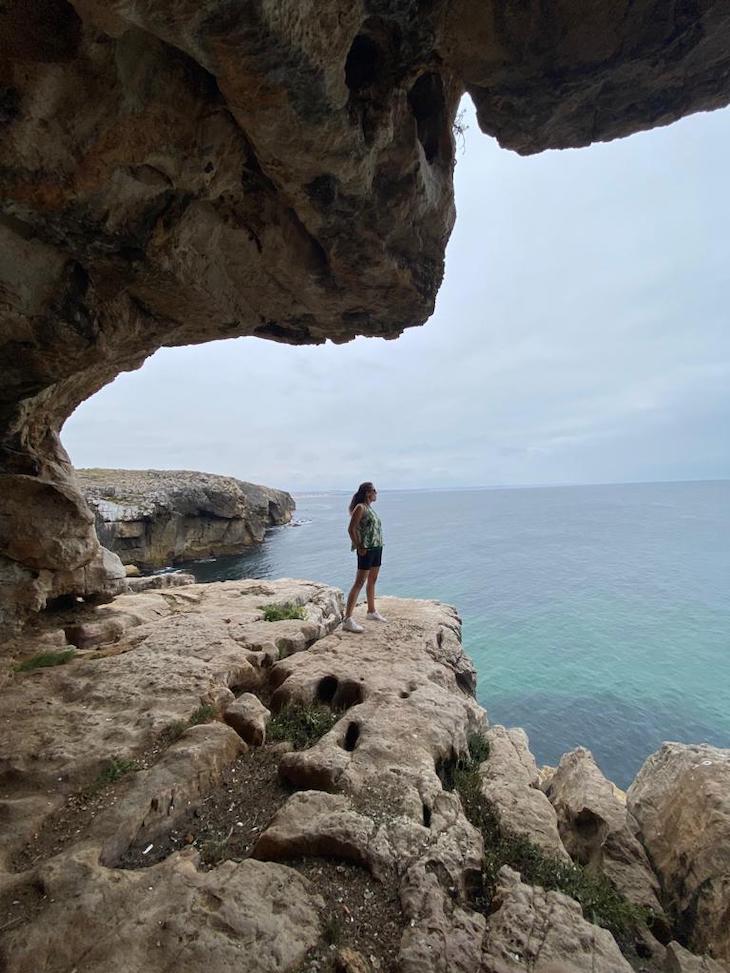 Cova Dominique - Passeios junto ao mar em Peniche - Portugal © Viaje Comigo