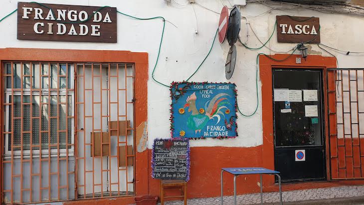 Frango na Cidade Tasca -Restaurantes Olhão - Algarve © Viaje Comigo