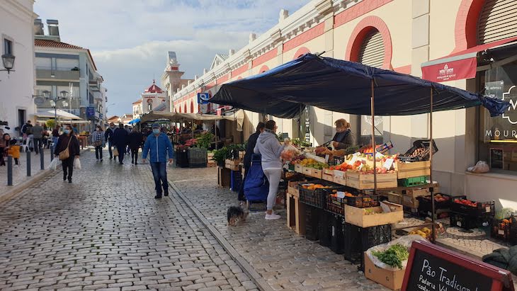 Sábado de manhã no Mercado de Loulé - Algarve © Viaje Comigo
