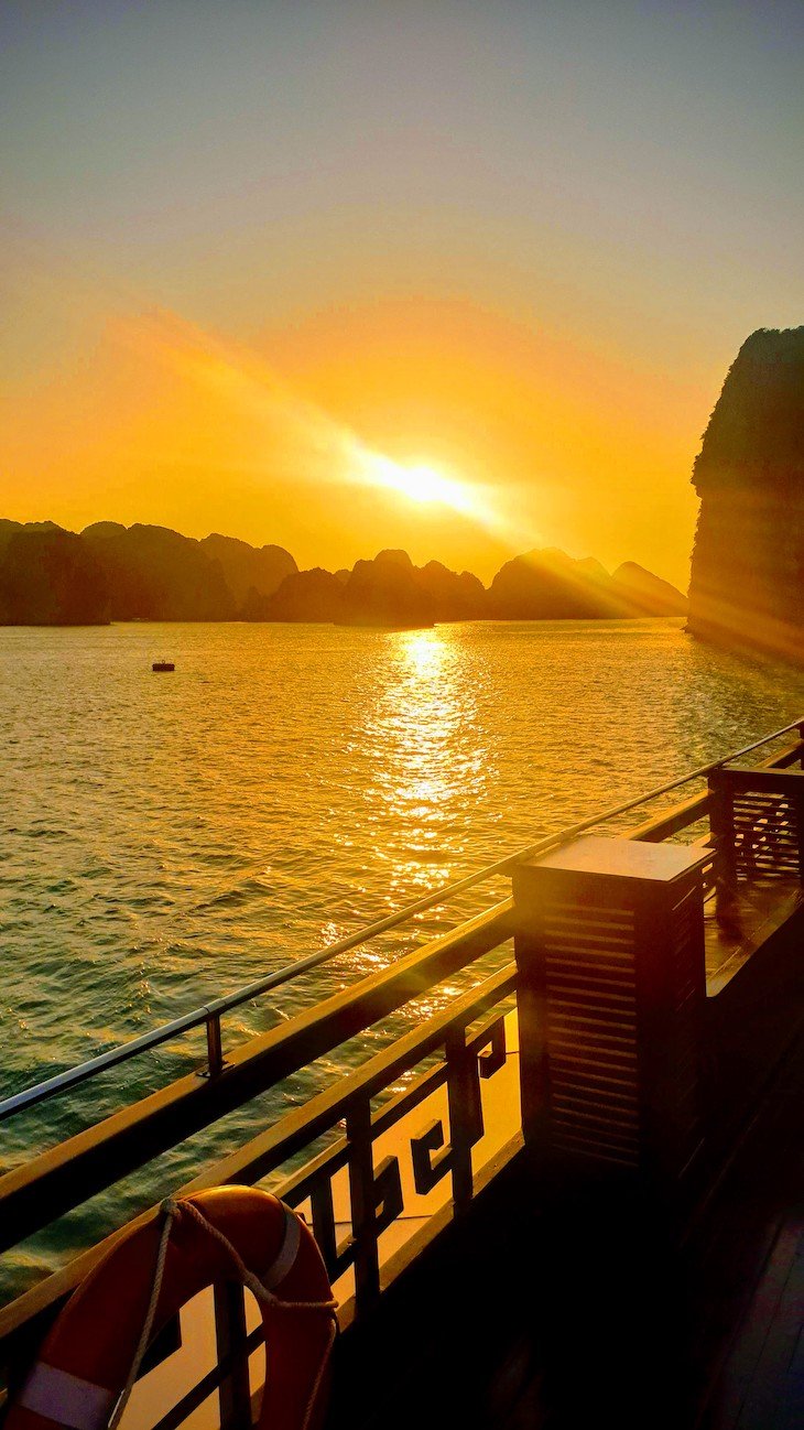 Por do Sol Baia de Ha Long - Halong Bay - Vietname © Viaje Comigo