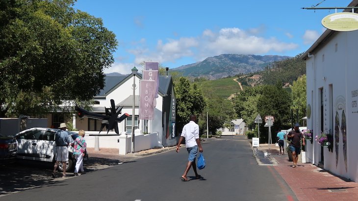 Rua principal de Franschhoek - África do Sul © Viaje Comigo