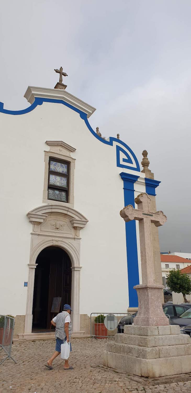 Igreja São Pedro, Ericeira - Portugal © Viaje Comigo