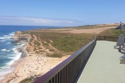 Praia de Ribeira D'Ilhas - Ericeira - Portugal © Viaje Comigo