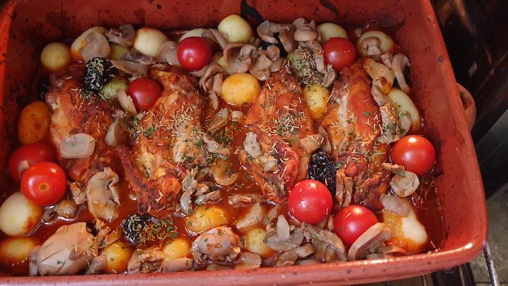 Receita de coelho assado no forno, com especiarias de Marrocos © Viaje Comigo