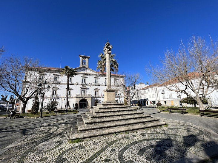 Câmara Municipal do Fundão - Portugal © Viaje Comigo