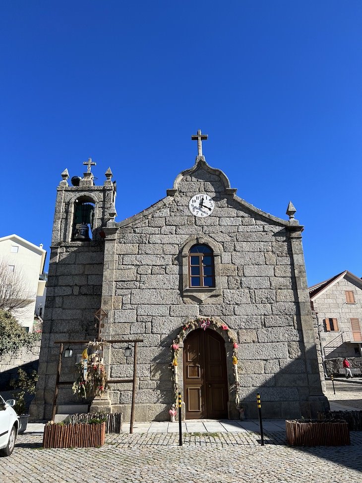 Igreja Matriz - Aldeia do Sabugueiro -Portugal © Viaje Comigo