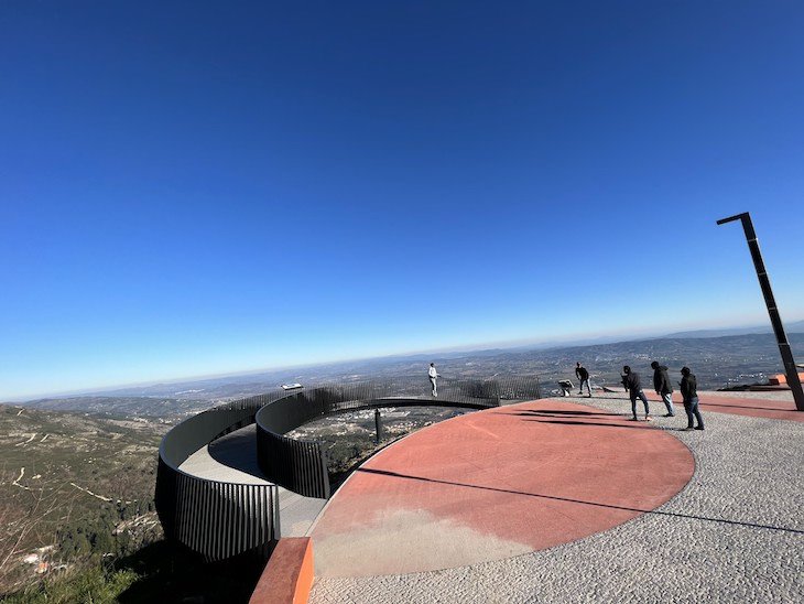 Miradouro Varanda dos Carqueijais - Covilhã -Portugal © Viaje Comigo