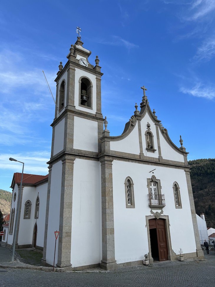 Igreja de S. Pedro - Vila de Manteigas - Portugal © Viaje Comigo