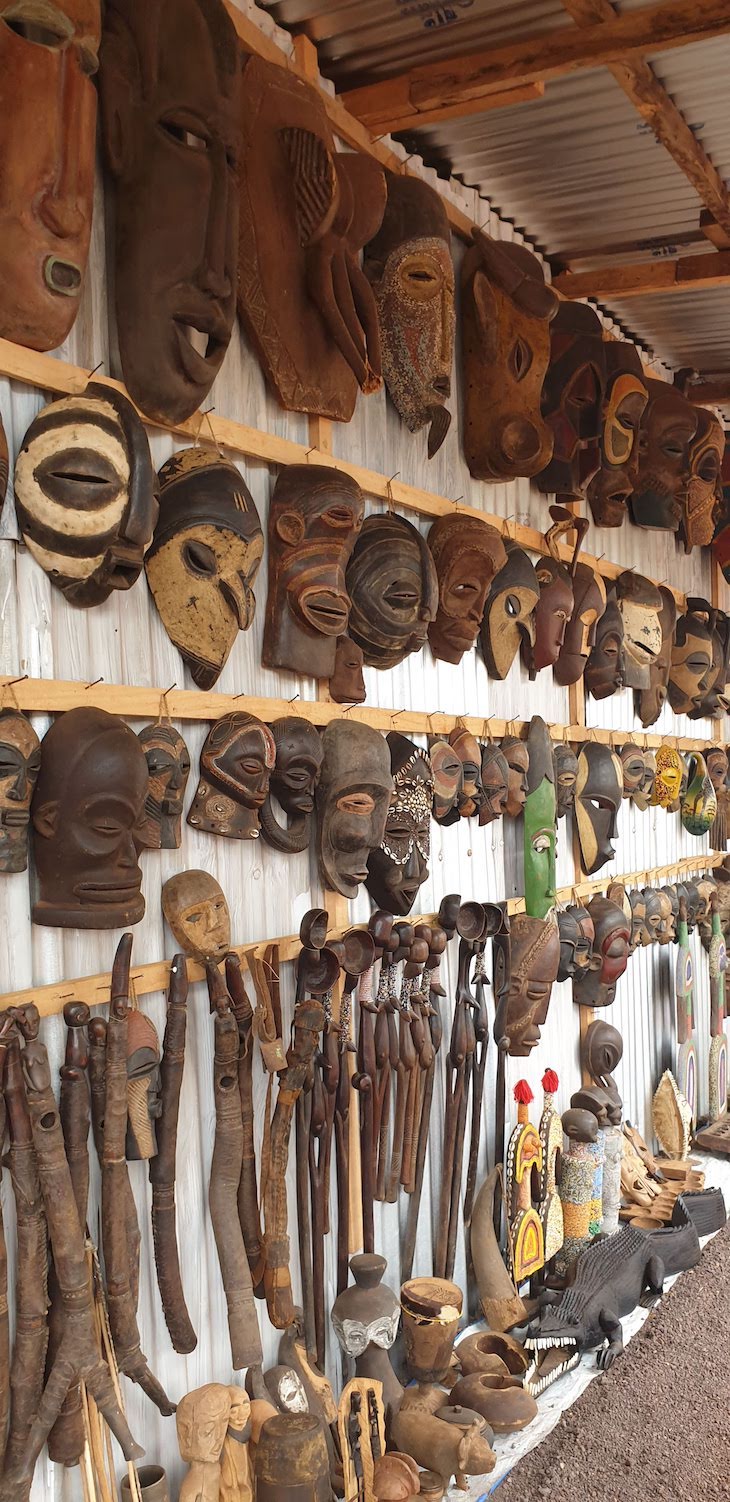 Compras: peças em madeira da Tanzânia © Viaje Comigo