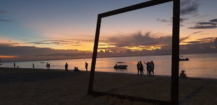 Pôr do sol em Kendwa Beach - Zanzibar - Tanzania © Viaje Comigo