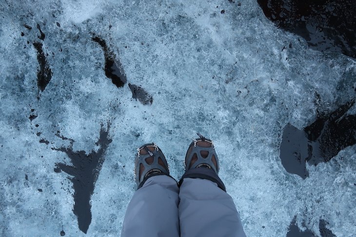 Pés no glaciar - Islândia © Viaje Comigo