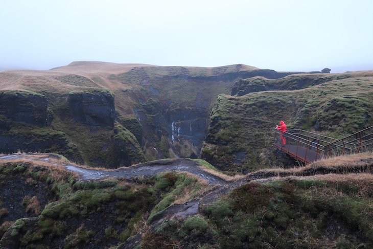 Desfiladeiro de Fjádrárgljúfur - Islândia © Viaje Comigo