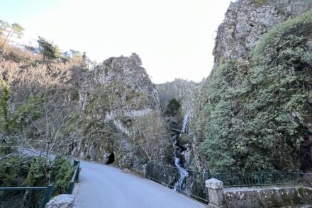 Cascata Poço do Inferno - Manteigas - Portugal © Viaje Comigo