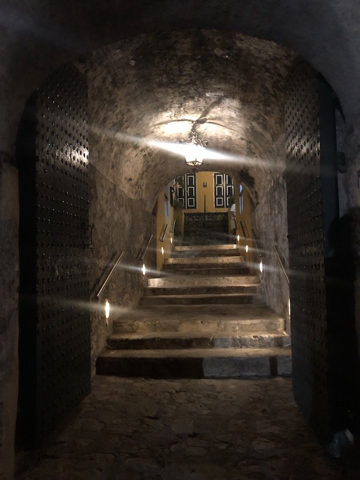 Entrada Fort Nassau, Curaçao © Viaje Comigo