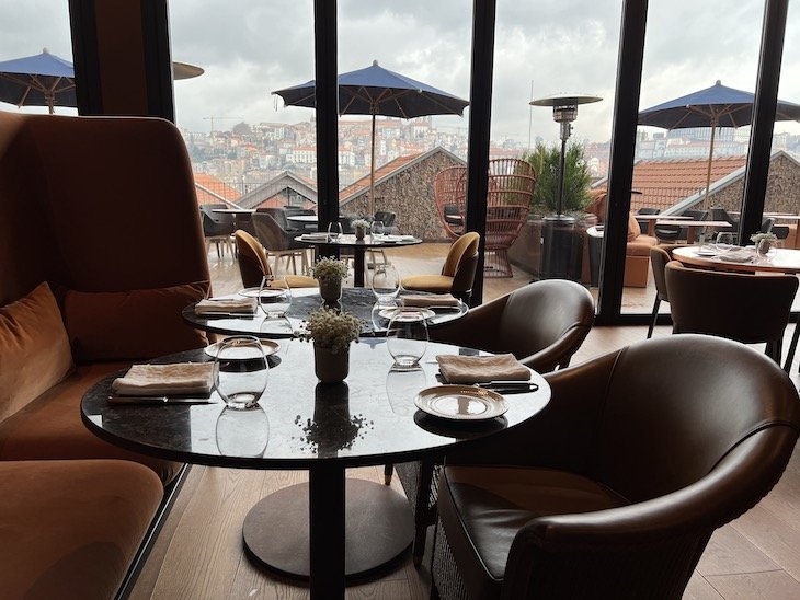 Vista do restaurante - The Lodge Wine & Business Hotel - Vila Nova de Gaia © Viaje Comigo
