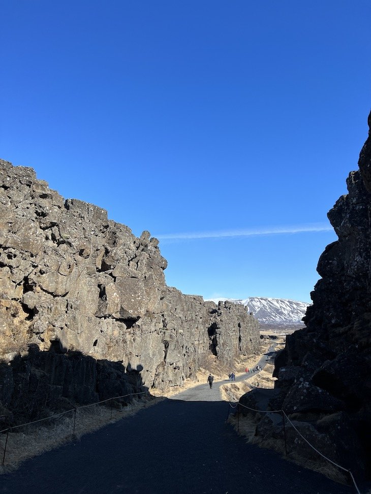Falha geológica no Parque Nacional Þingvellir, Thingvellir - Islândia © Viaje Comigo