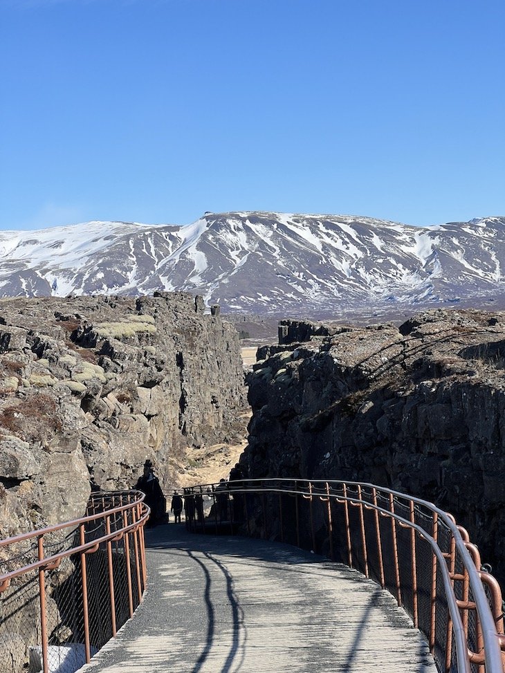 Falha geológica no Parque Nacional Þingvellir, Thingvellir - Islândia © Viaje Comigo