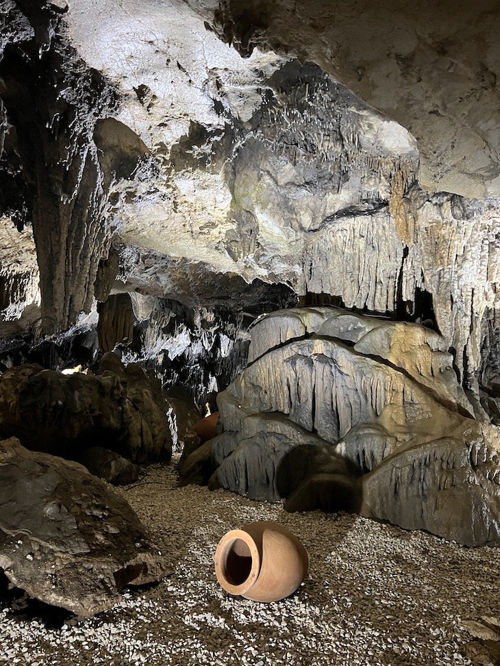 Tetra Cave, Tskaltubo - Georgia © Viaje Comigo