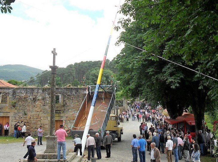 Levantamento do Pau - Monção - Créditos fotográficos © Comissão de Festas em Honra a São João Baptista