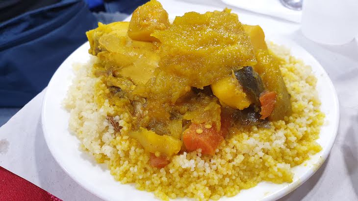 Cuscuz de legumes - Marrocos © Viaje Comigo.