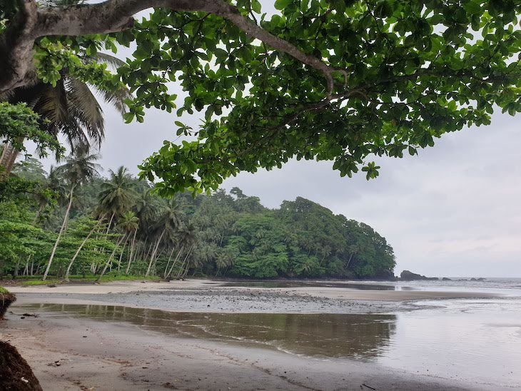 Praia Ondas- São Tomé © Viaje Comigo
